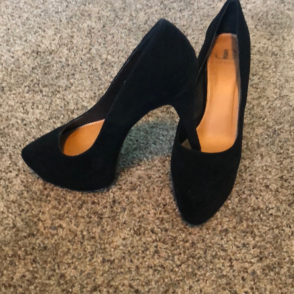 Suede Kelsi Dagger “Gracie” pump